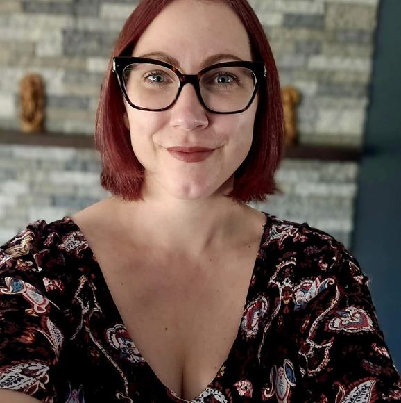 Meet your Posher, Janelle - Picture 1 of 1